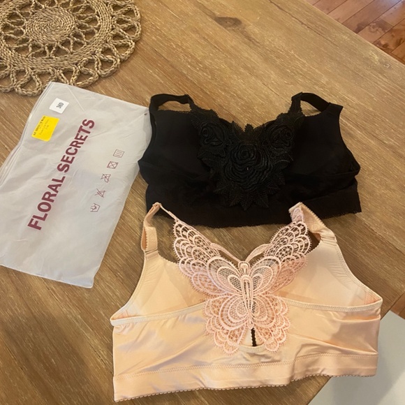 Floral secrets - Picture 2 of 4